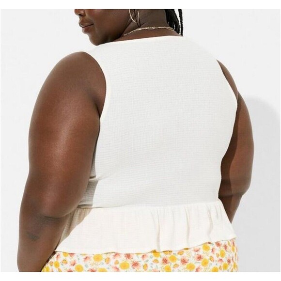 Torrid 3x Or 22/24 Texture Knit High Neck Ruffle Crop Top Off White Boho Cottage - Picture 3 of 6